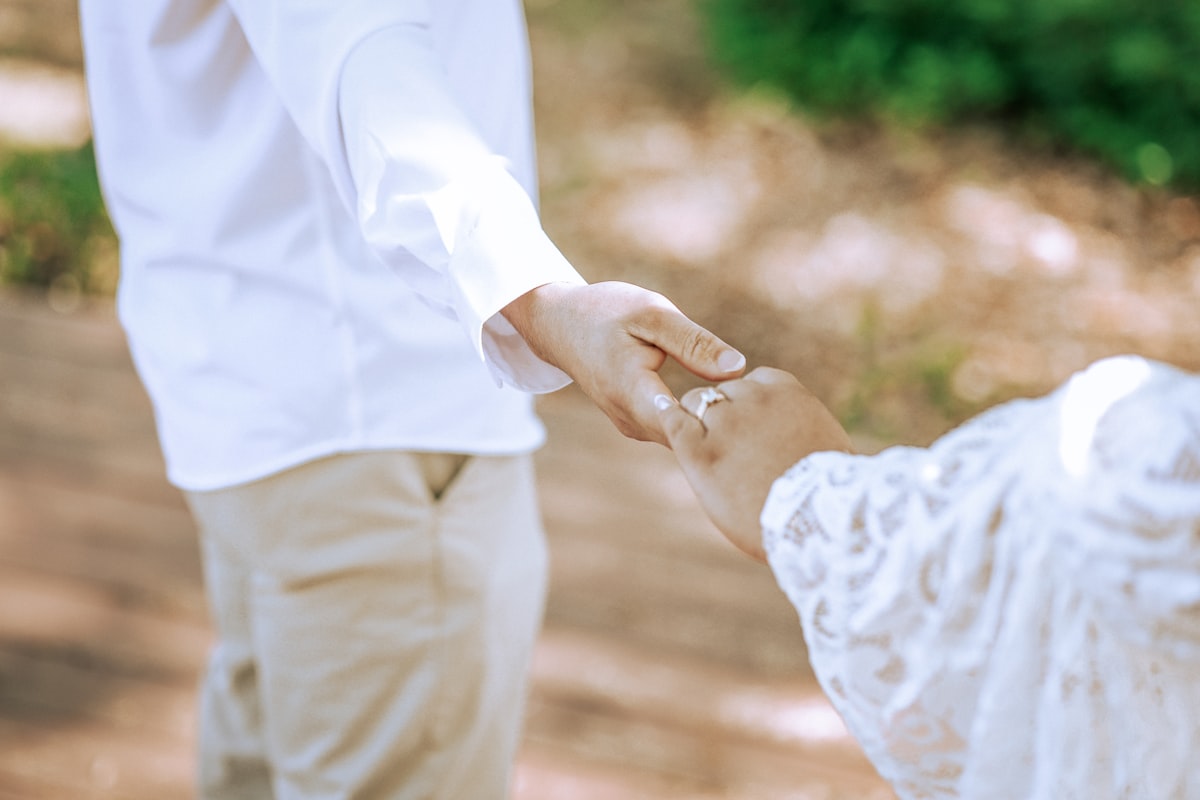 Rustic wedding table setting with elegant place settings and florals