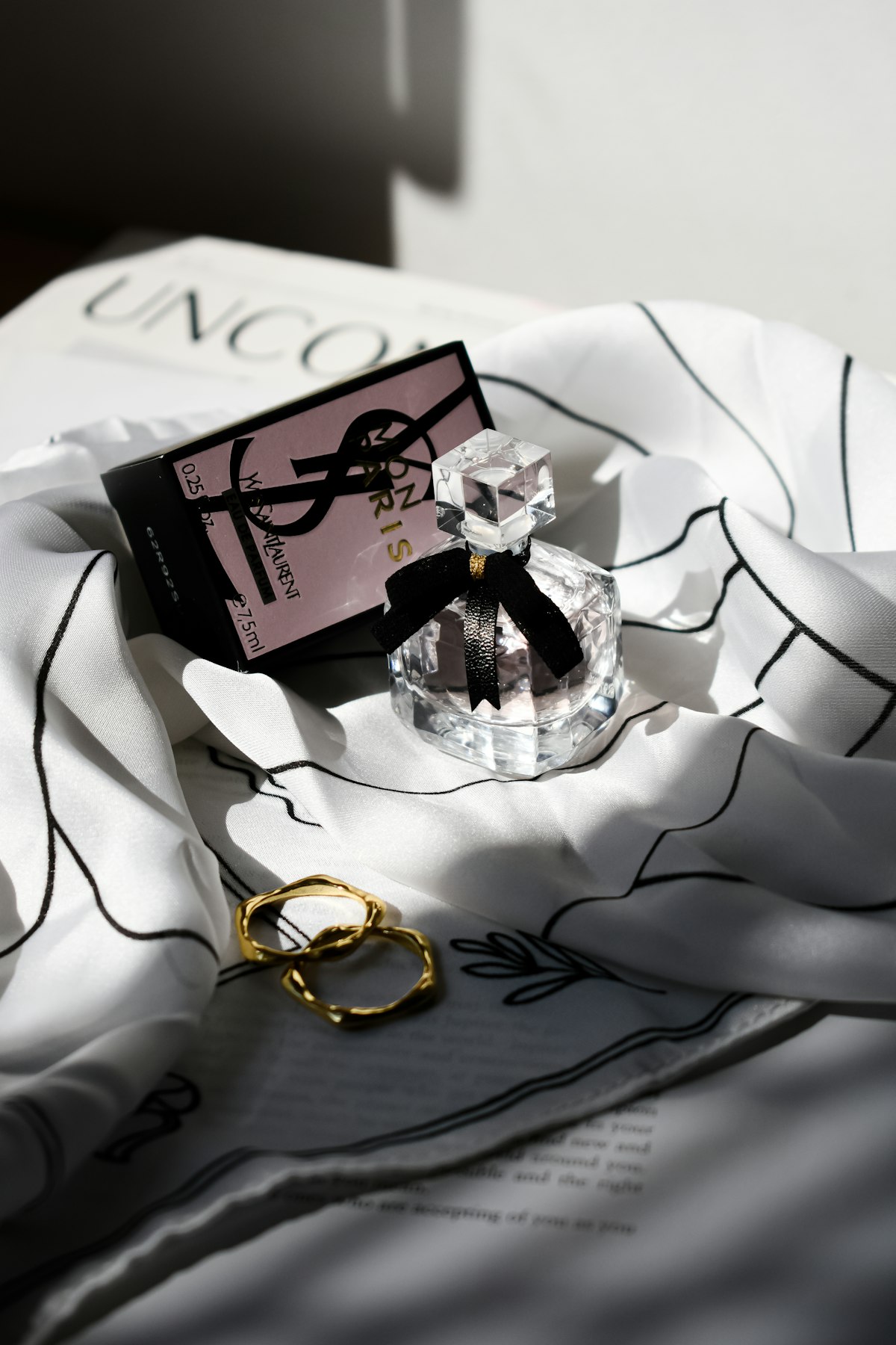 Intimate wedding couple comparison between elopement and micro wedding